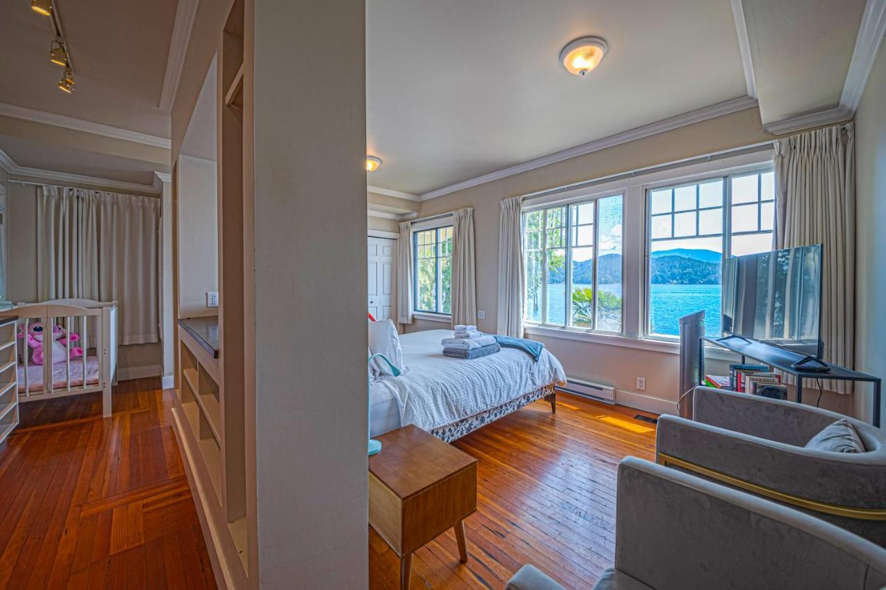 Iconic 3-Story Waterfront 'Marina House' W/ View Villa Gibsons Buitenkant foto