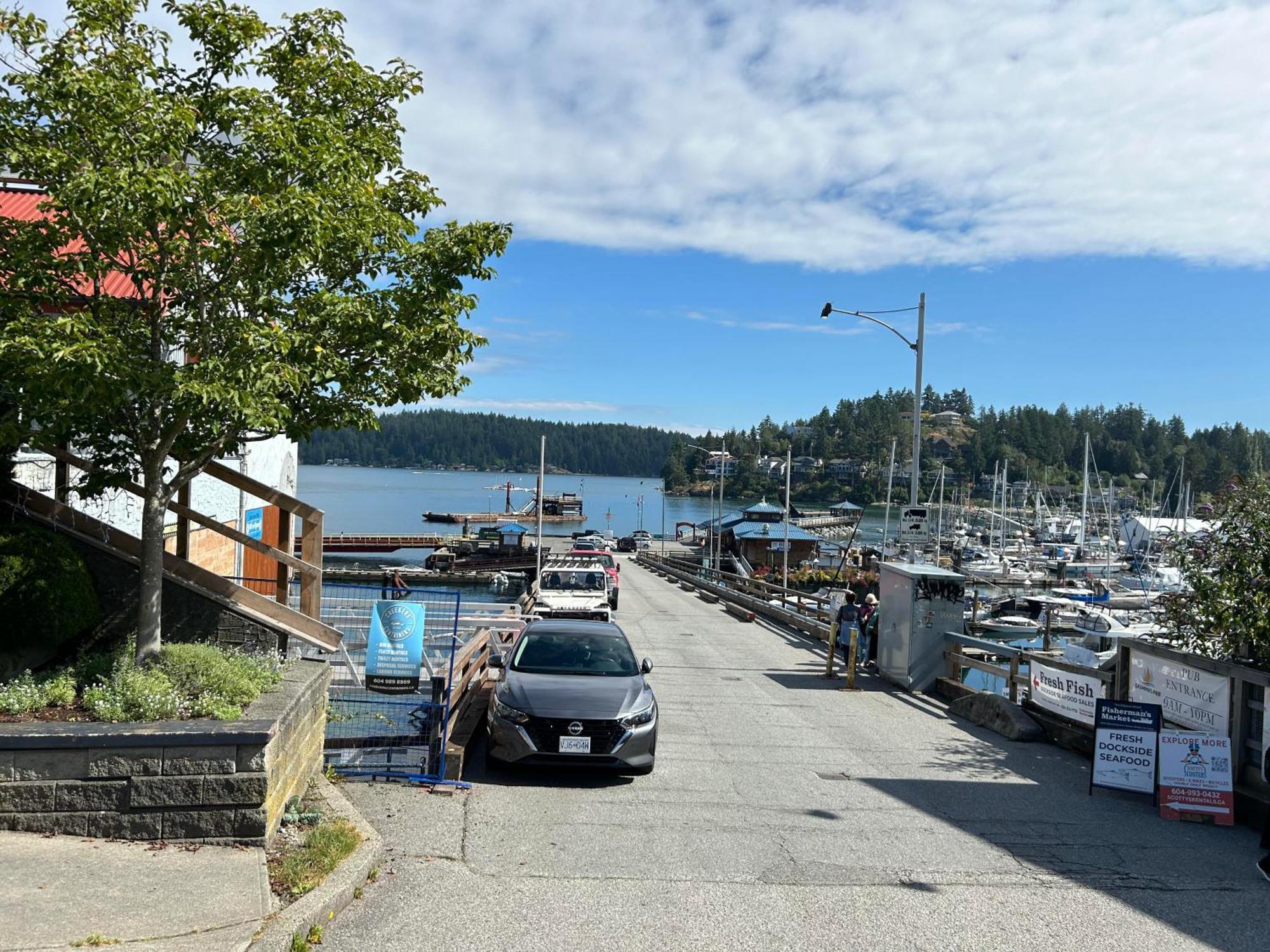 Iconic 3-Story Waterfront 'Marina House' W/ View Villa Gibsons Buitenkant foto